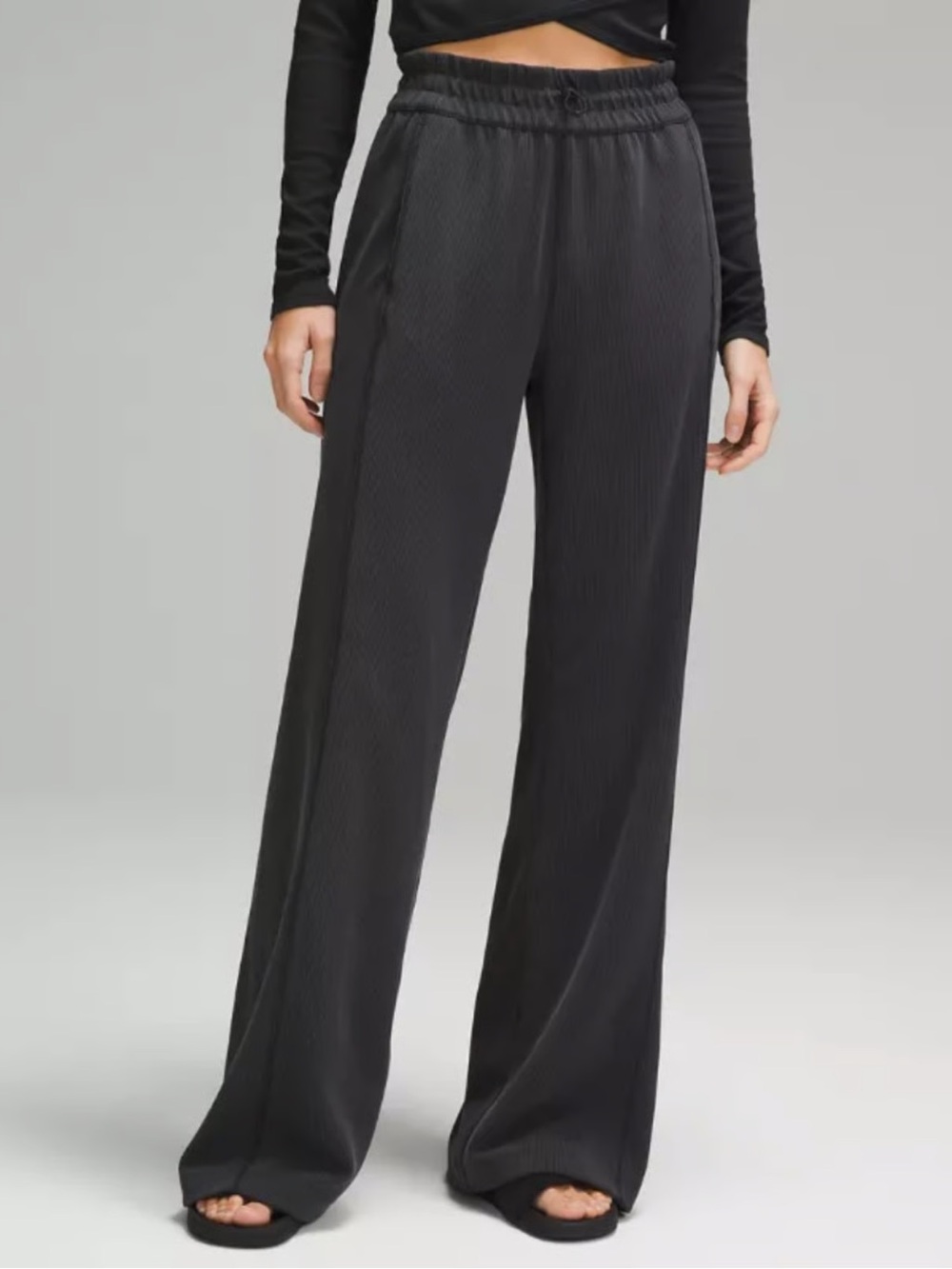 Lululemon Ribbed Softstreme™ MR Pant in Black NWT SIZE 4